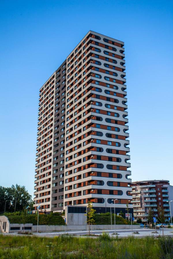 Air-Conditioned City View Apartment 24H Check-In 브라티슬라바 외부 사진