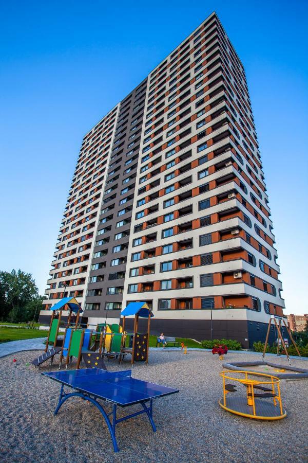 Air-Conditioned City View Apartment 24H Check-In 브라티슬라바 외부 사진